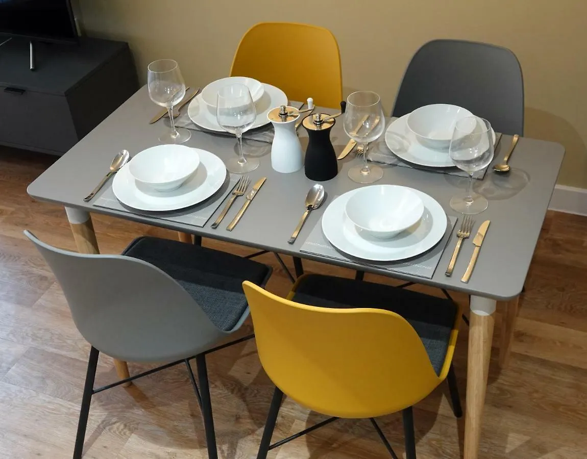 Modern One Bedroom Apartment In Cardiff Bay